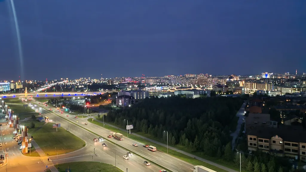 2 комнатная квартира возле тц Аура