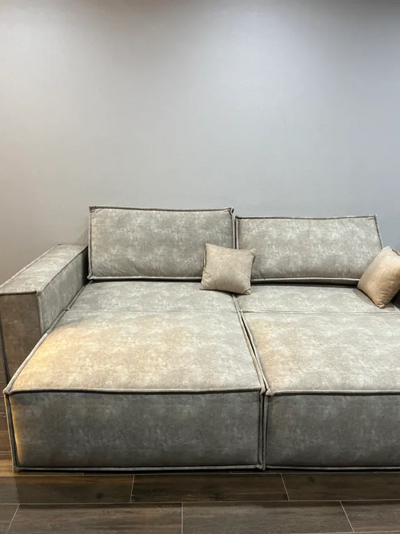 Квартира-студия в окружении хвойного леса и гор.