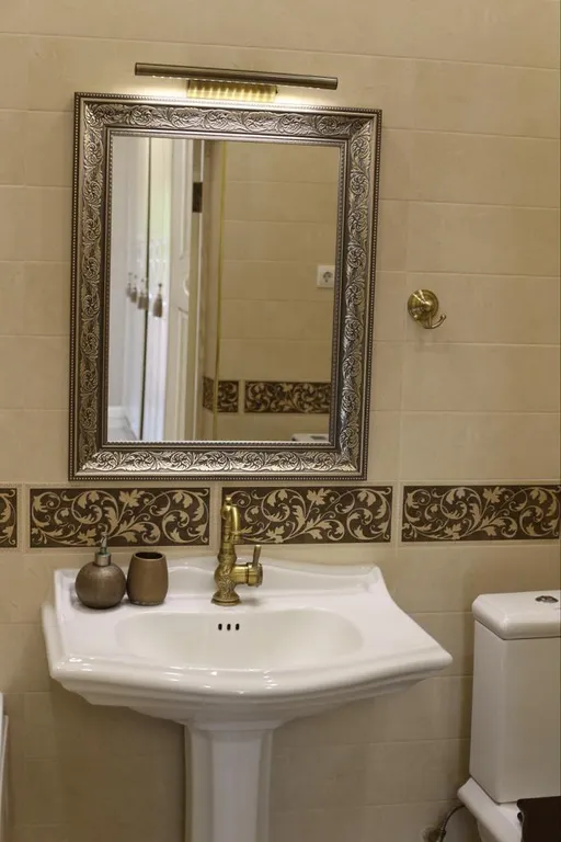 House number one - просторный дом для компании