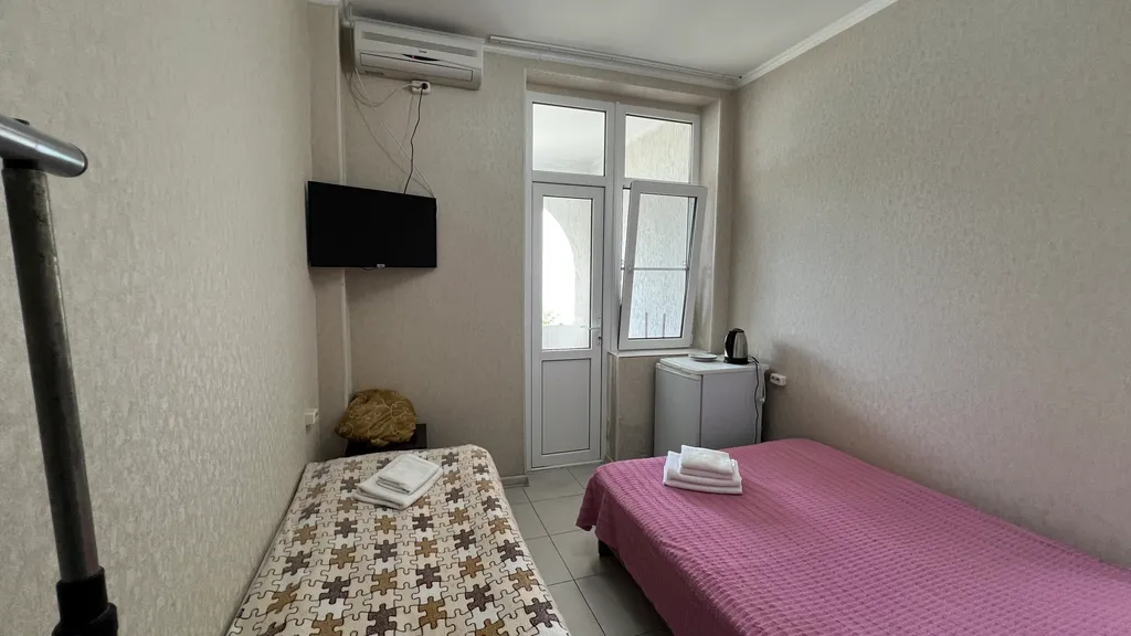 Квартира Квартира Трёхместный номер с видом на море — Гагра