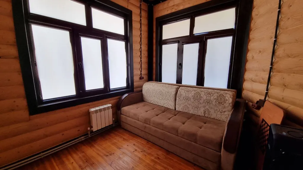 Уютный деревянный коттедж у моря