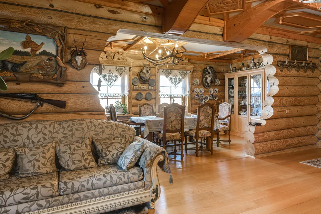 Оригинальный домик для гостей в заповедном месте