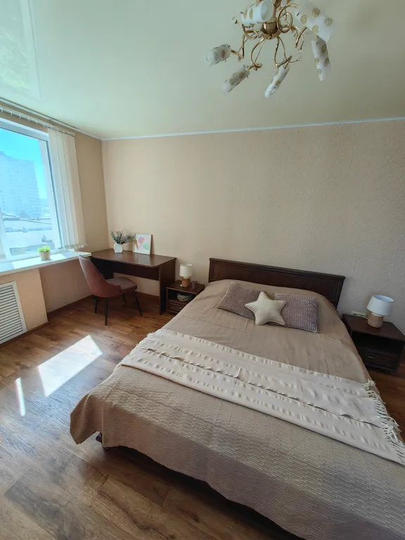 Просторная квартира у ЖД Вокзала, трёхкомнатная