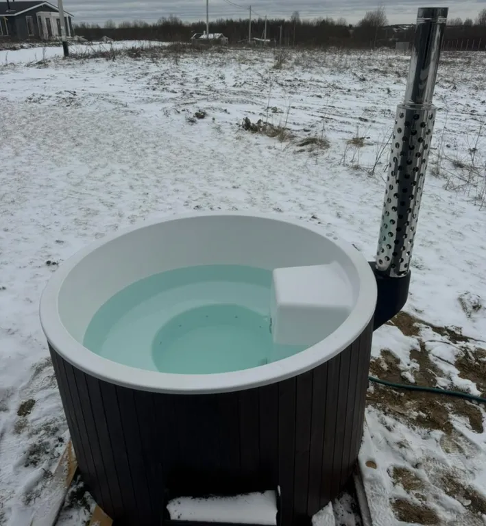 Уютный дом с верандой и чаном