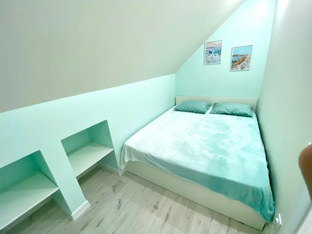 Коттедж Дом с бассейном и своей территорией — Бжид