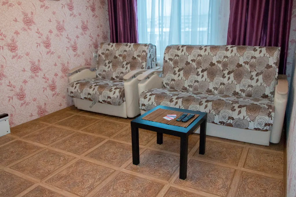 Хорошая двухкомнатная у ДК Металлургов