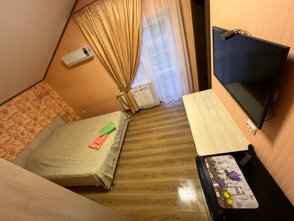 Коттедж Уютный коттедж с бассейном — Южная Озереевка