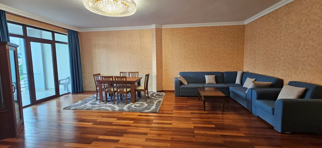 Квартира с видом на Пламенные Башни