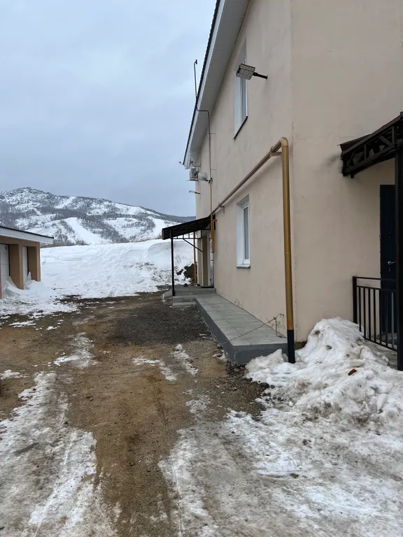 Новый таунхаус с шикарным видом на горнолыжный склон и лес