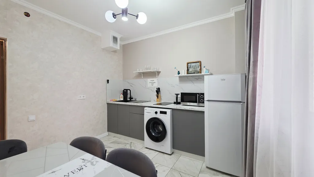 2х-комнатная квартира в жк Лазурный квартал, центр, 2 кровати, диван, кондиционер