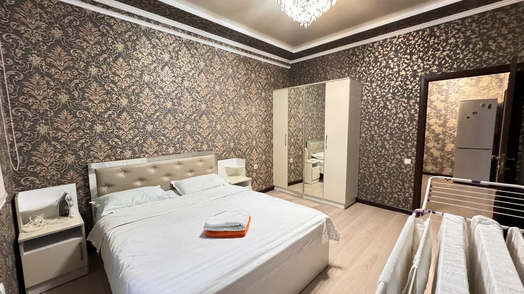 Золотой квадрат с панорамным видом