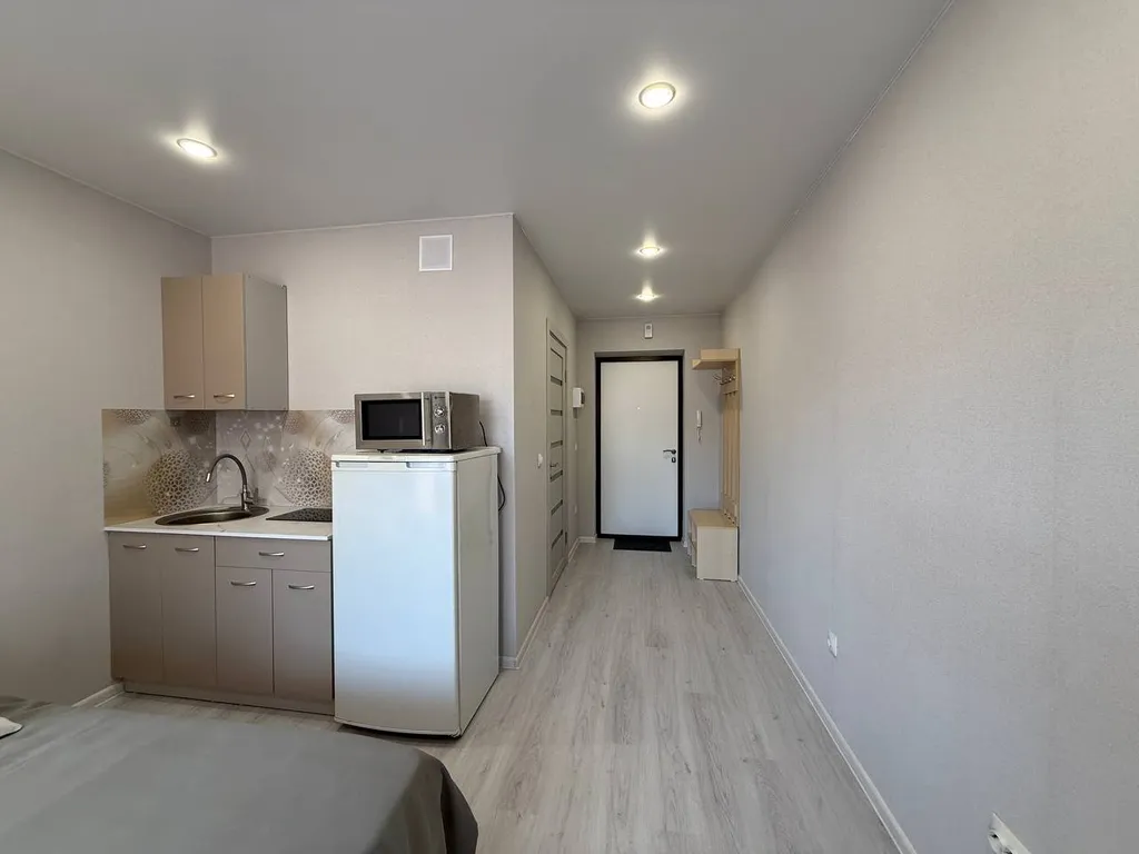 Уютная новая студия с кроватью