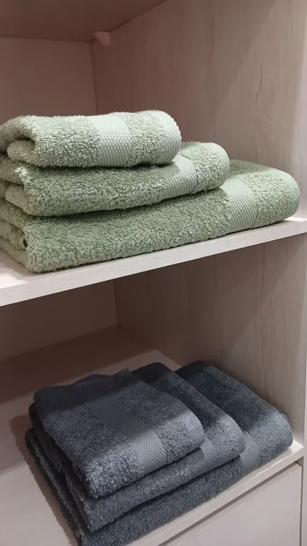 Квартира Квартира Шикарная новая студия в центре города — Омск