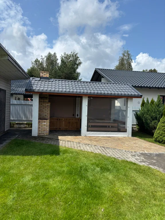 Уютный дом в лесном массиве возле красивых озер