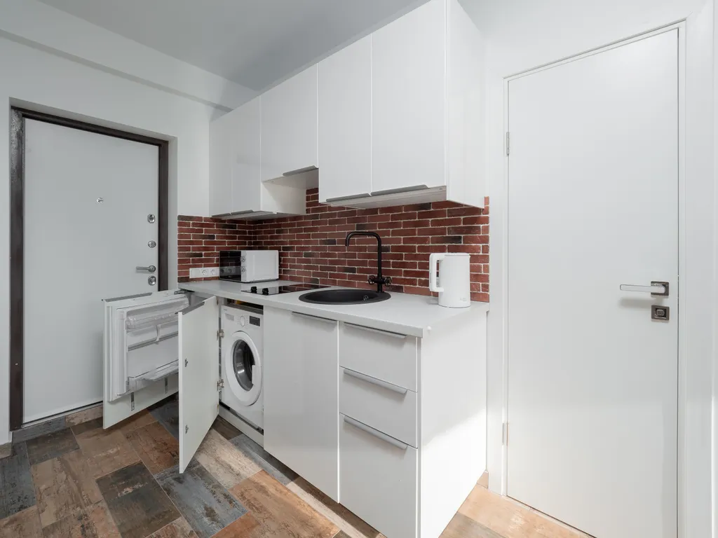 Квартира в Сочи с балконом, ровное место, вид на море, центр Хосты