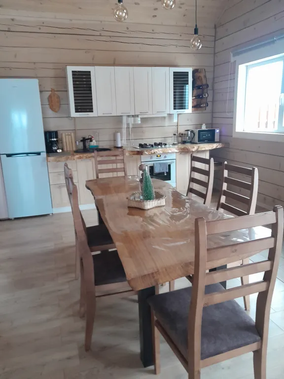 Маленькая кедровая вилла VillasViktoria