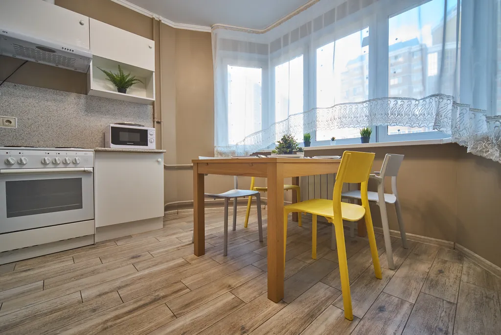 Вид на реку и крокус