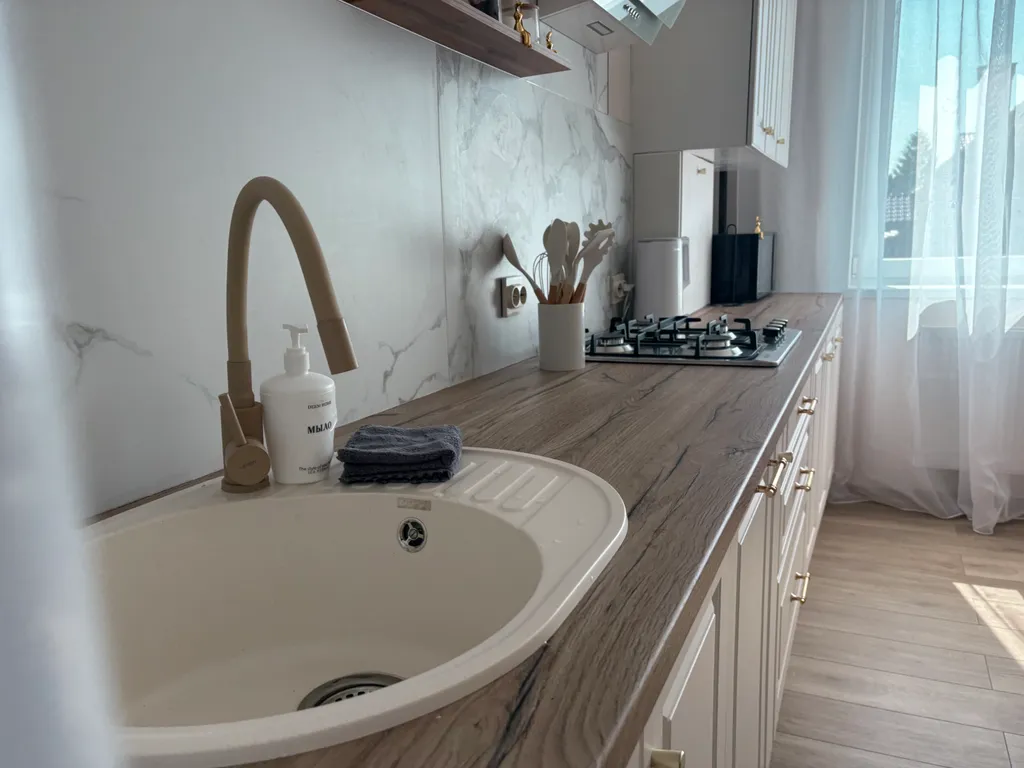 Уютная светлая квартира на берегу моря с новым ремонтом