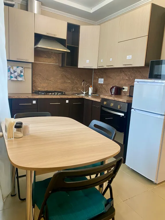 Рядом с черным озером