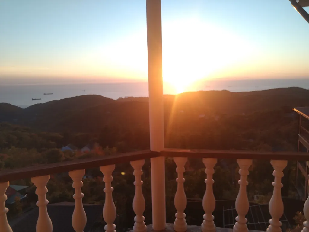 Вилла в горах с великолепным видом на долину и море