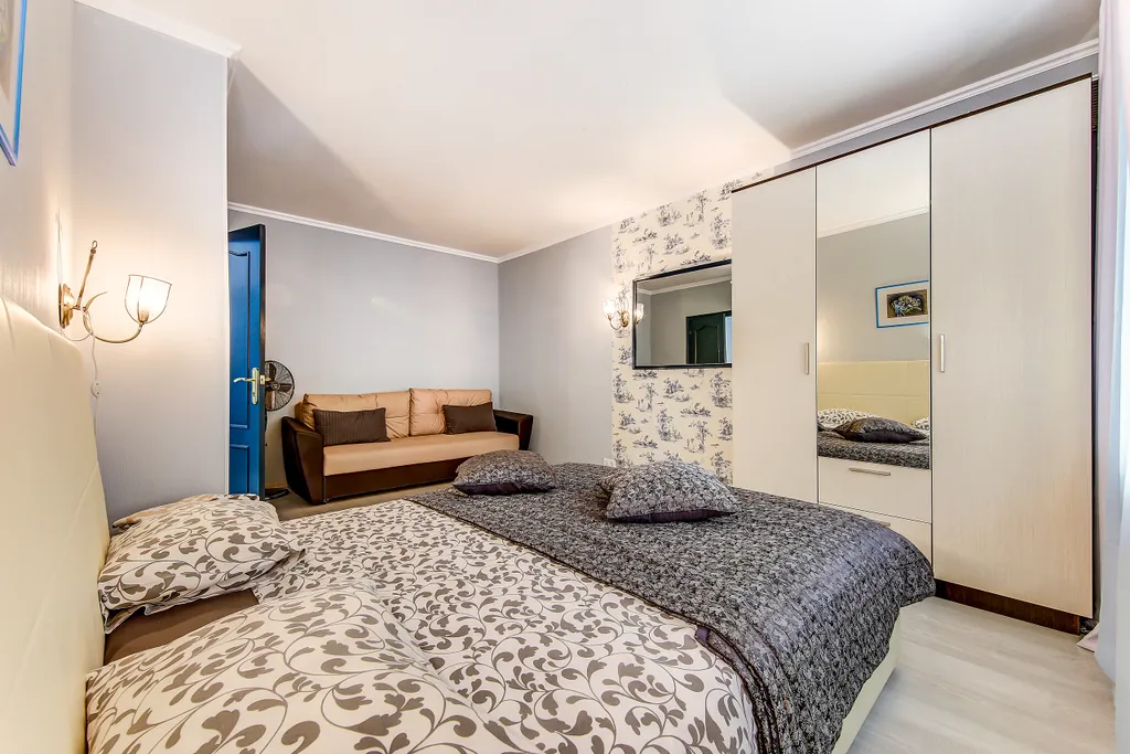 Большая 3-комнатная квартира с видом на Неву и корабли Центр города