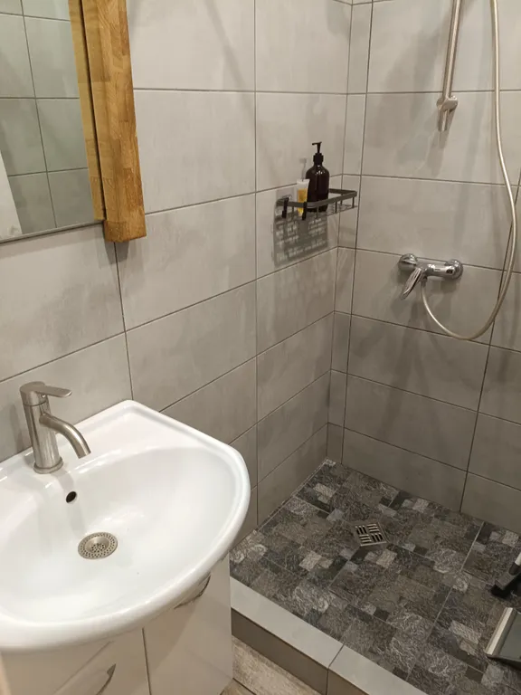 Уютная студия на Плотинной