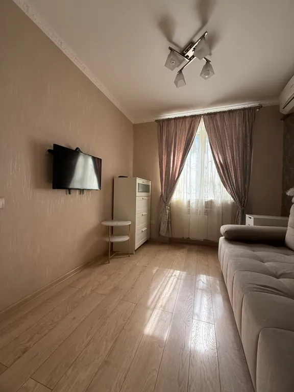 Квартира напротив ТЦ Горизонт