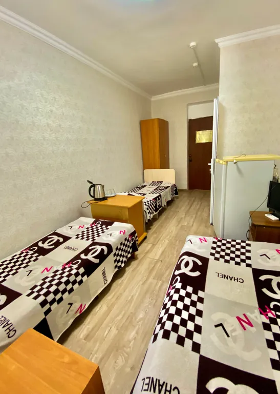 Для большой компании,отдельный вход,сан.узел совмещён