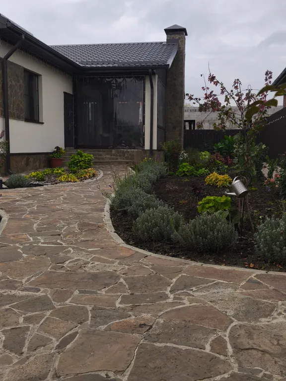 Новый дом с финской сауной, террасой и видом на гору Змейка