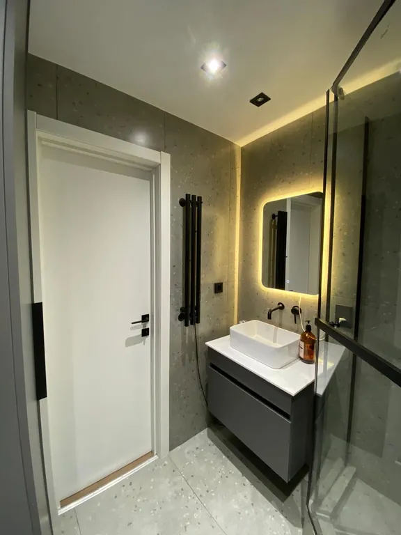 Красивая студия с хорошим ремонтом  в топовой локации города