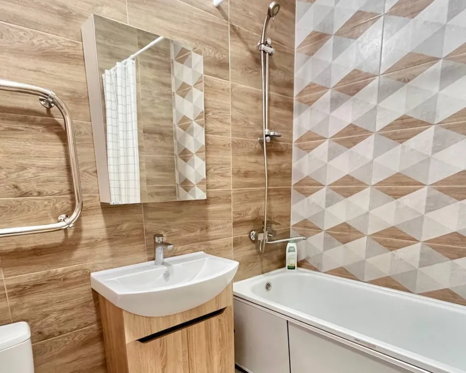 Евродвушка Апарт Гулливер с лоджией в центре