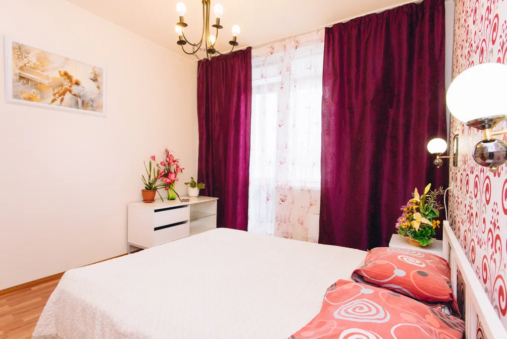 Квартира Квартира Гостевые квартиры "Алеся" Комфорт с двумя спальнями — Екатеринбург