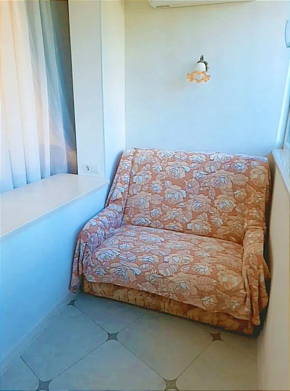 Уютная 1-комнатная квартира в центре посёлка после ремонта