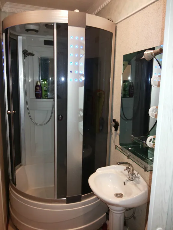 Особняк 207 кв м, элитный городской район, командированным документы