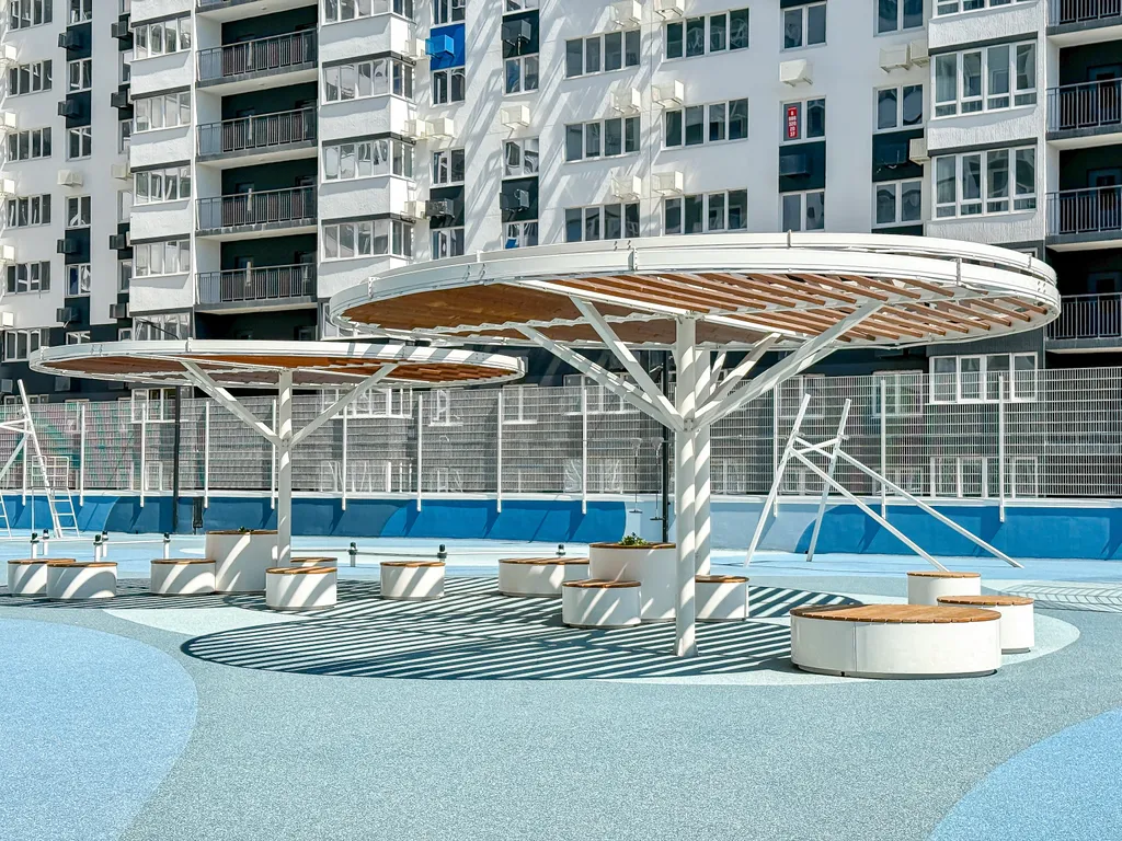 Абсолютно новая просторная евротрешка с двумя лоджиями