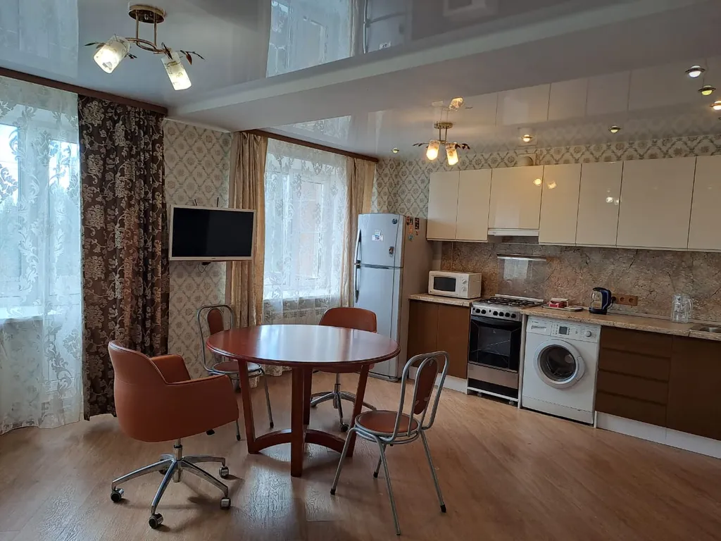 Квартира Центр города, гостиница Ахтуба, Воинская часть старая часть города — аренда посуточно в Волжский