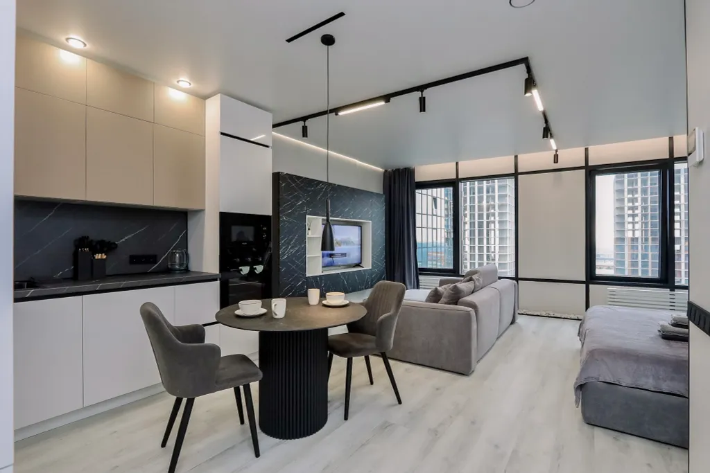 Студия-люкс с великолeпным видом нa гоpод и наберeжную