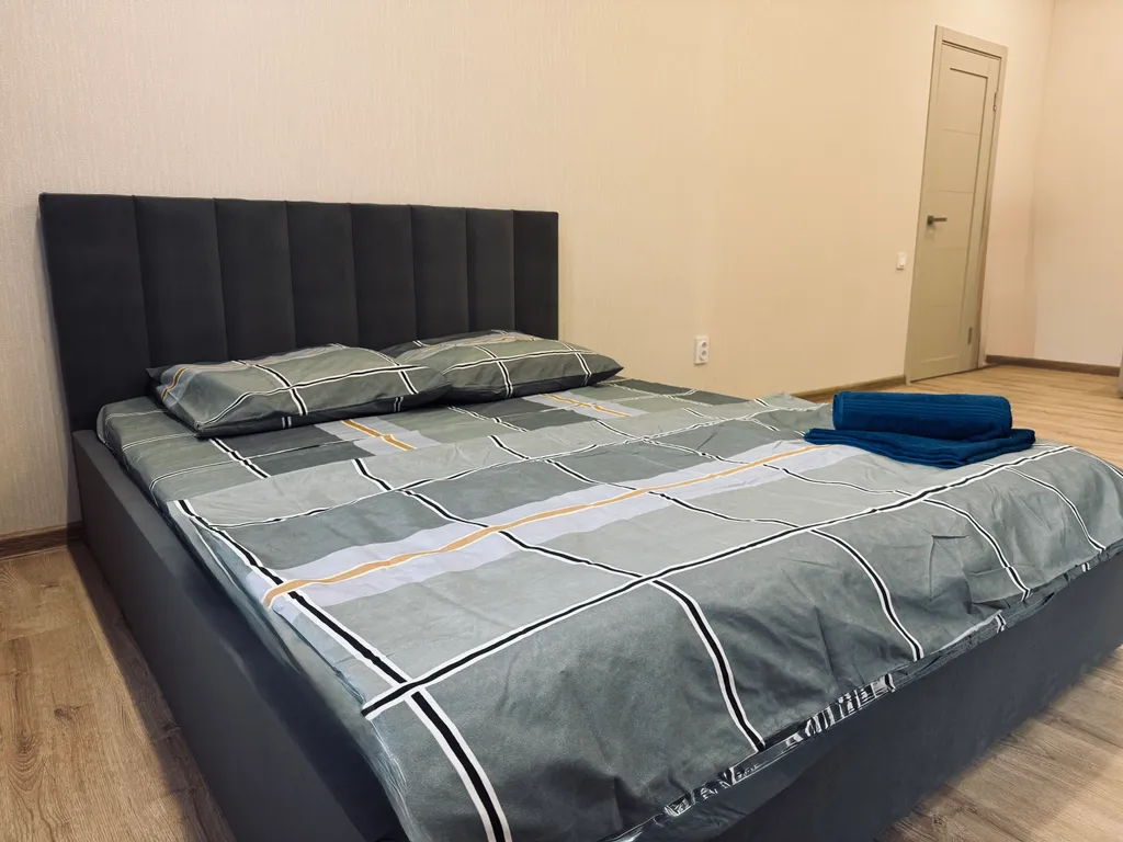 Просторная квартира около Бурнаковская