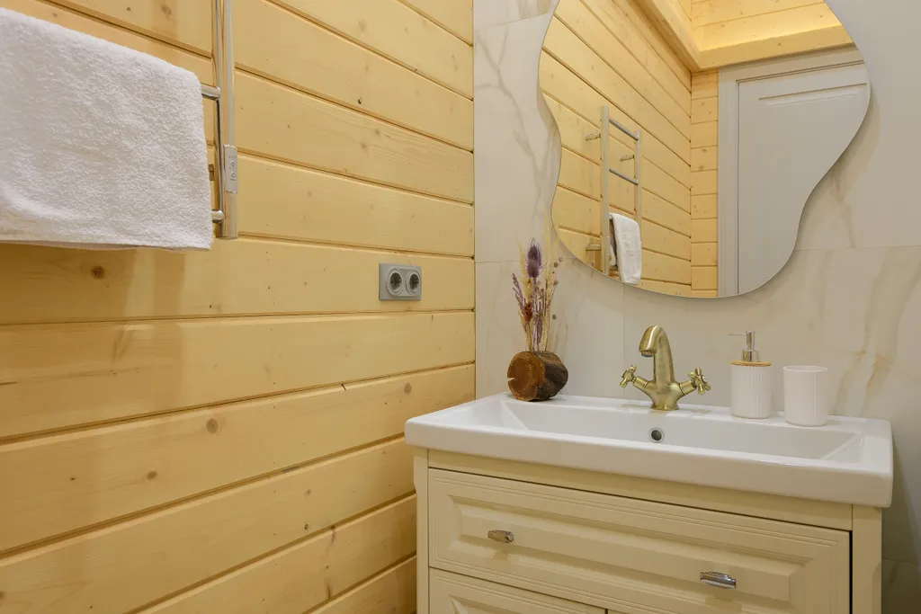 Просторный уютный эко дом на участке с соснами