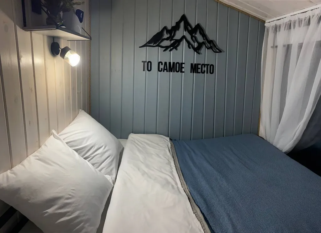 Душевный домик с баней в лесу