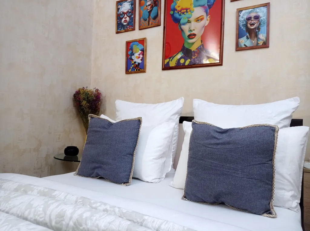 Просторная студия с двумя кроватями