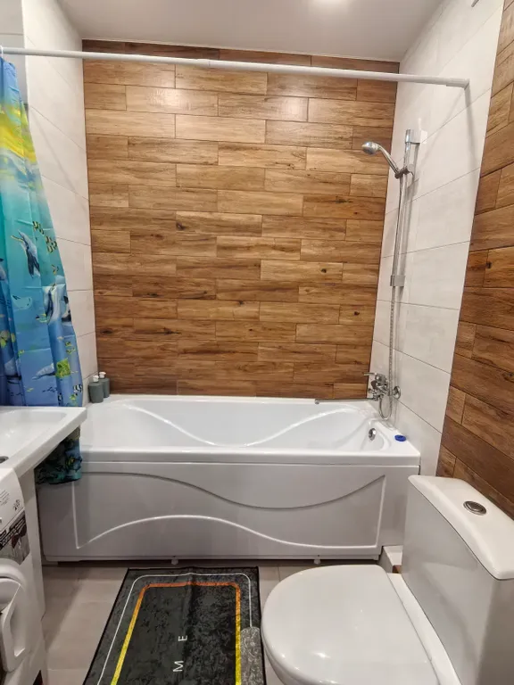 Студия с видом на город