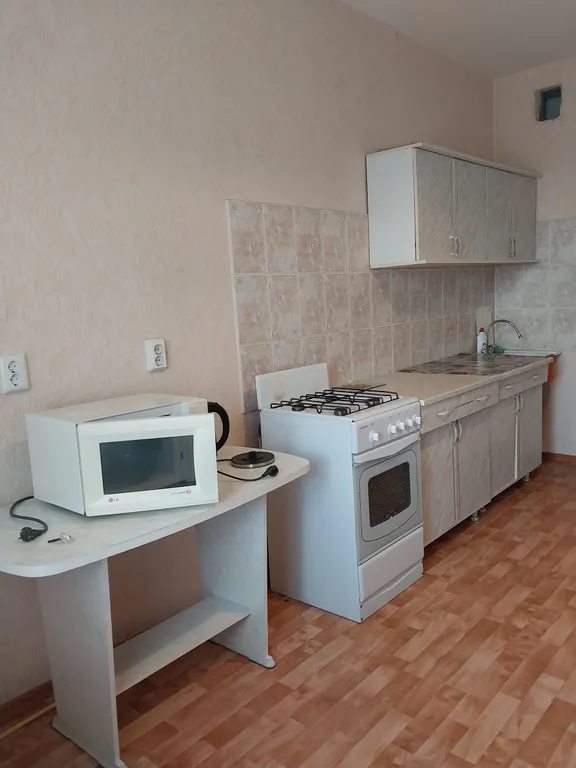 Комфортная евродвушка с двумя диванами в отдельных комнатах