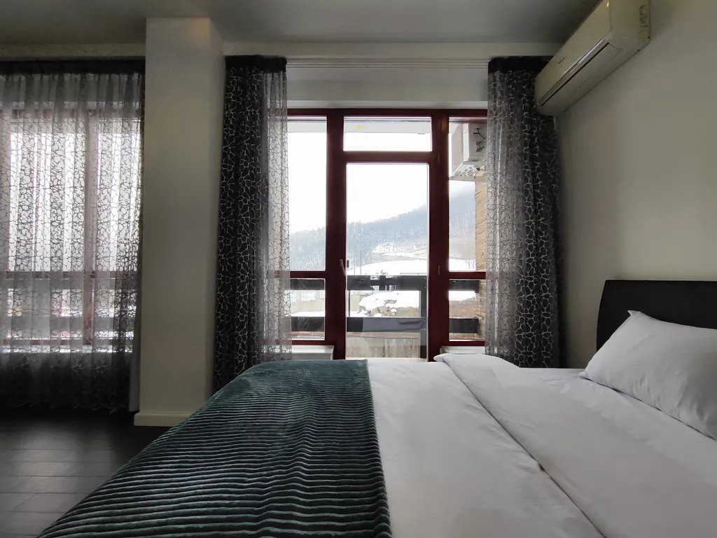 Видовая евродвушка с захватывающим видом на горы