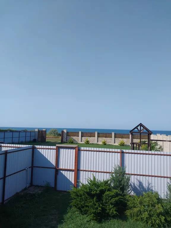 Коттедж Уютный коттедж в 30 метрах от моря со своим двориком — Кучугуры