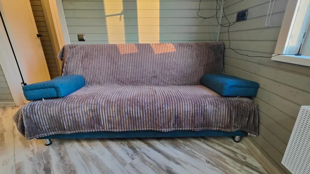 Дом с сауной рядом с лесом и озером