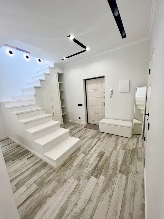 Двухуровневая евротрешка возле моря