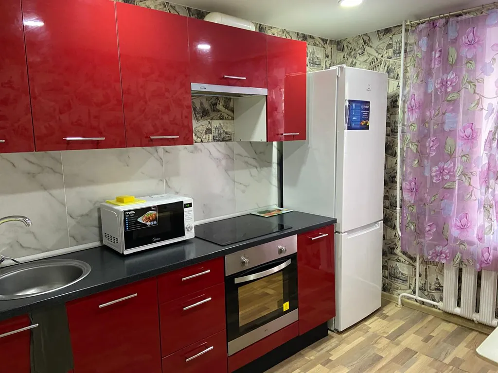 Уютная квартира в центре города, рядом с ЖД вокзалом, Цирком