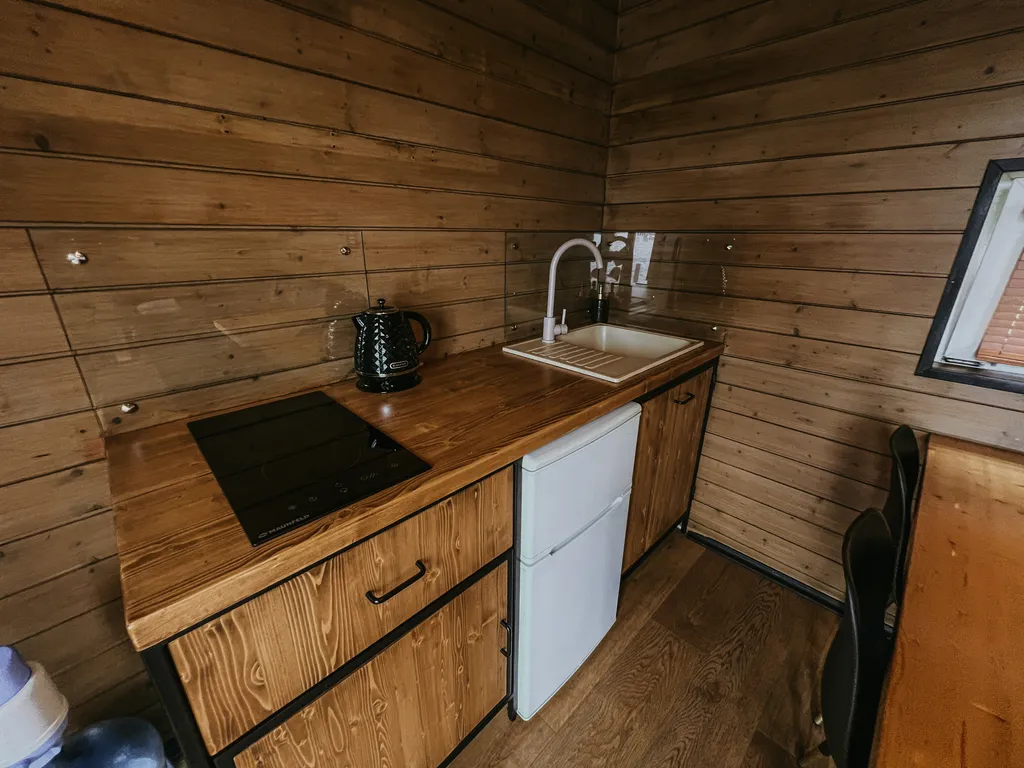 Плавучий дом Лосось