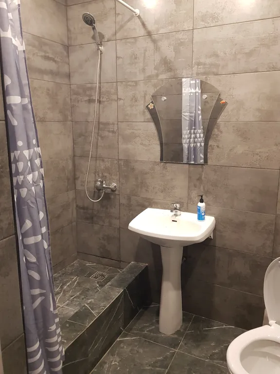 Студия с видом на реку Белая